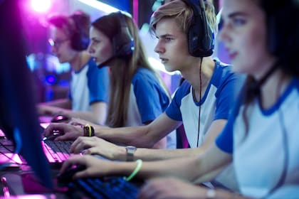 La Asociación de Deportes Electrónicos y Videojuegos de Argentina creó el primer Programa Ejecutivo sobre Esports en la región, para enseñar a crear una escuadra profesional más allá de los talentos frente a la pantalla