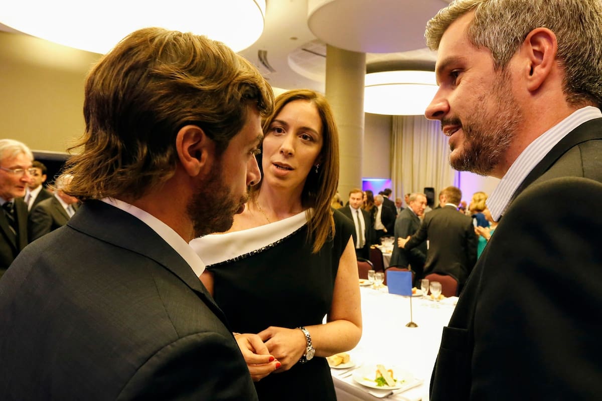 La Asociación de Entidades Periodísticas Argentinas (ADEPA) festejó su 55 aniversario con una cena que contó con la presencia de María Eugenia Vidal, Marcos Peña, Patricia Bullrich y Federico Salvai