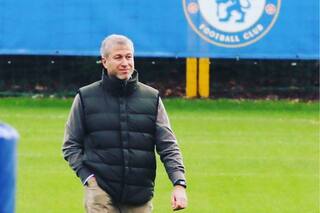 Cercano a Putin, Abramovich dejó la administración de Chelsea... y su hija clamó contra el presidente ruso