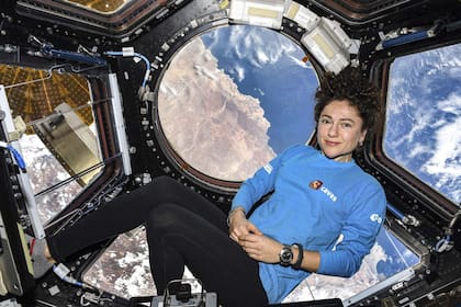 La astronauta de la NASA Jessica Meir, en la Estación Espacial Internacional.