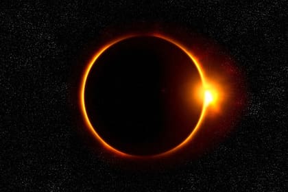 La astronomía se encarga de estudiar diferentes acontecimientos, como los eclipses solares o lunares
