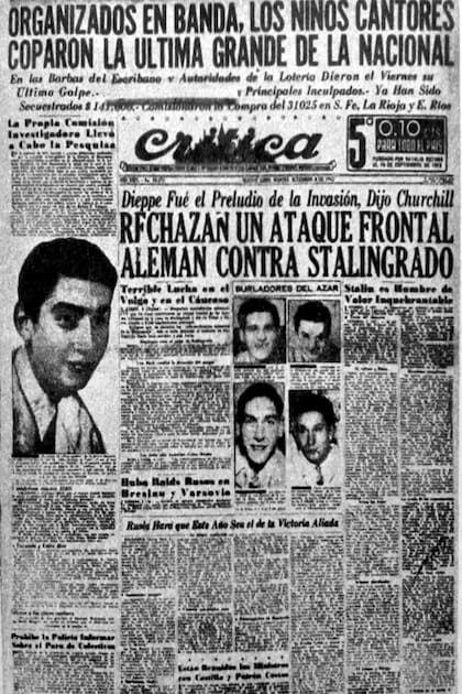 La primera plana de Crítica del 8 de septiembre , donde los niños cantores disputan columnas con la batalla de Stalingrado