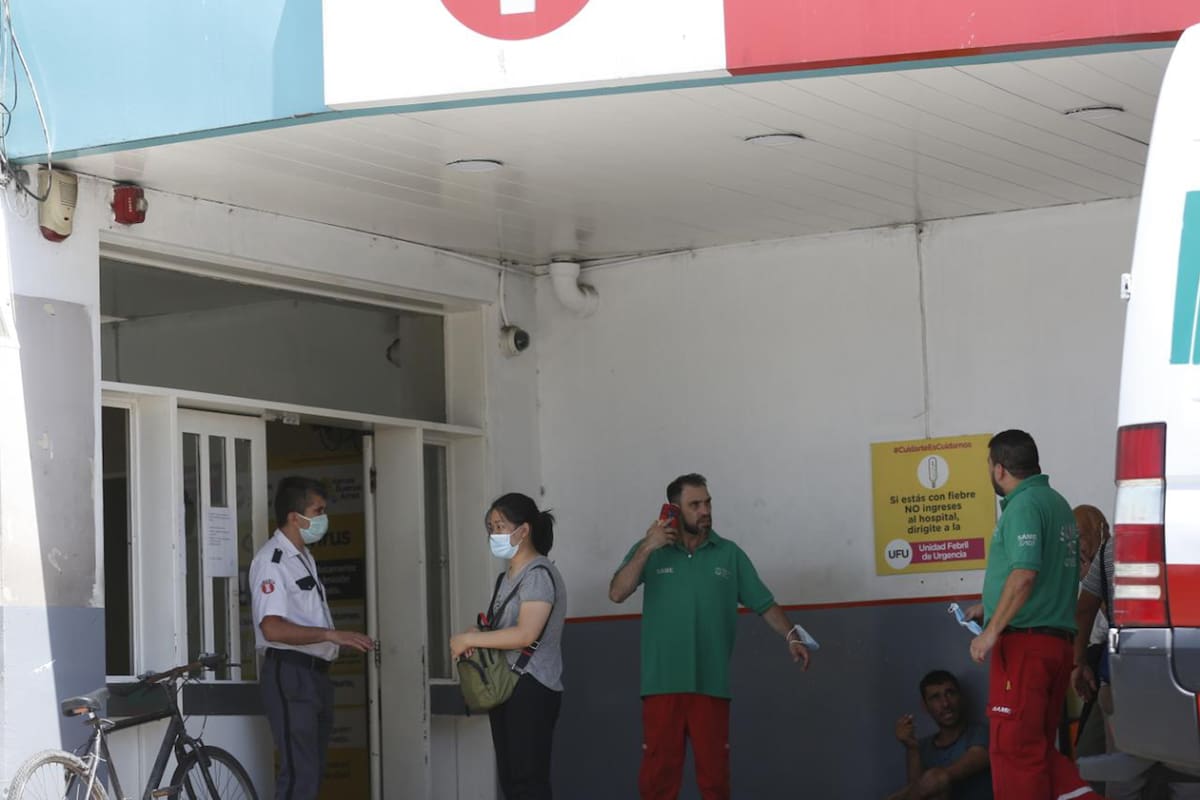 La atención en guardias y otros servicios empieza a resentirse por la cantidad de personal de salud ausente por Covid