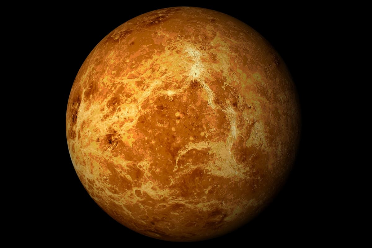 La atmósfera de Venus contiene trazas de una molécula que en nuestro planeta solo generan las actividades microbianas. El descubrimiento apunta a la existencia de procesos geológicos, químicos o biológicos desconocidos en nuestro planeta vecino