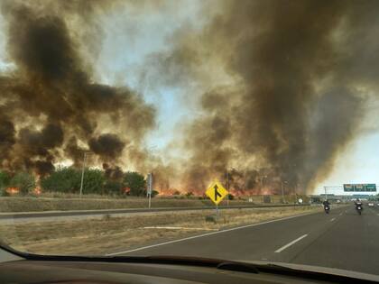 La autopista Córdoba-Villa Carlos Paz fue dos veces cortada durante este lunes.