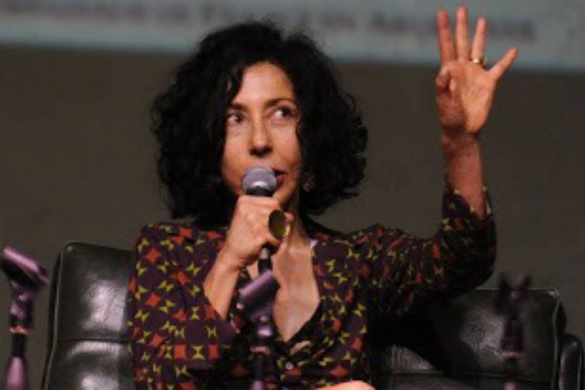 La autora francesa Yasmina Reza en clase magistral