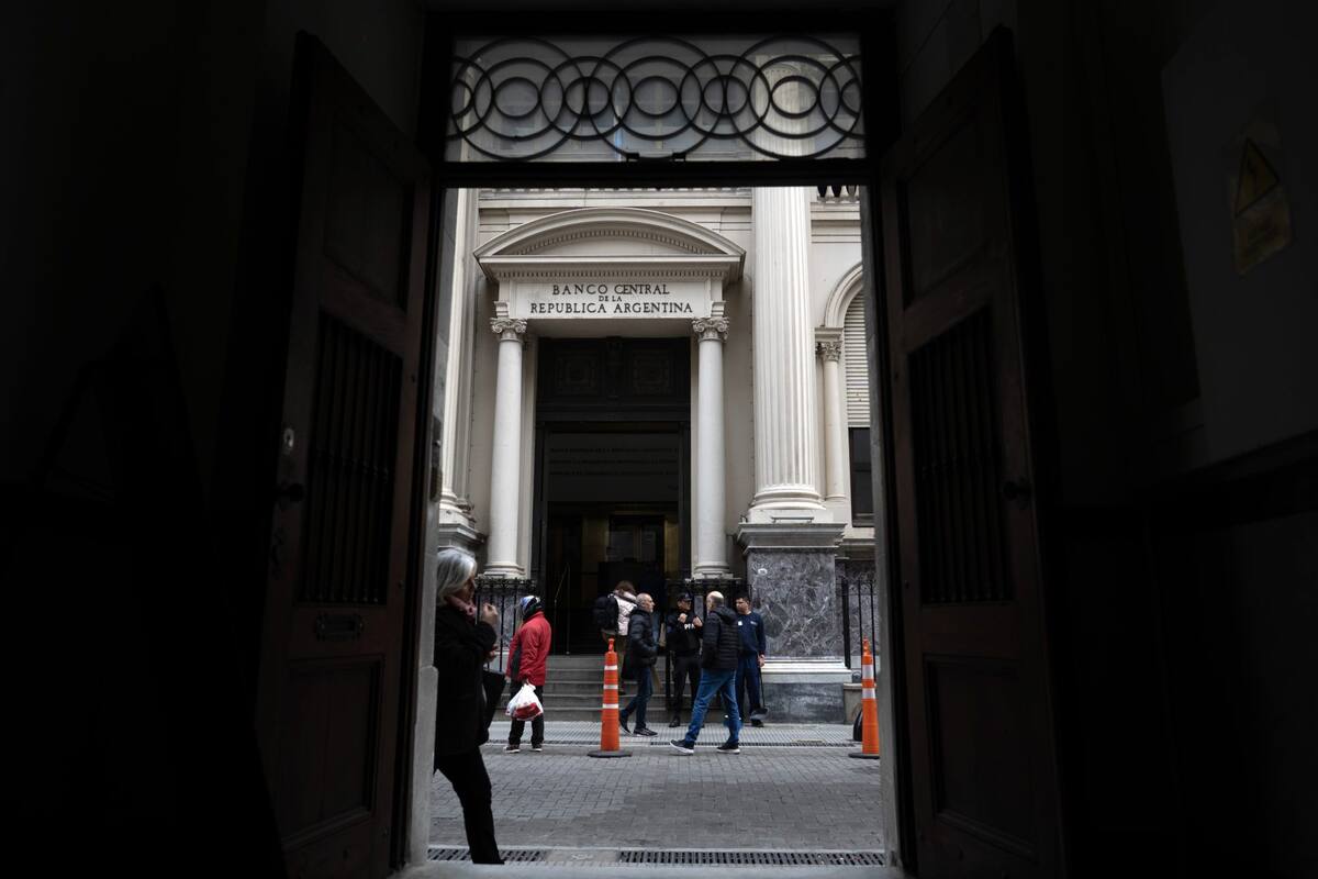 La autoridad monetaria dispuso una reducción en el costo del dinero para el sistema financiero