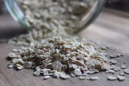 La avena es ideal para quienes desean mejorar su salud cardiovascular debido a su contenido de betaglucano
