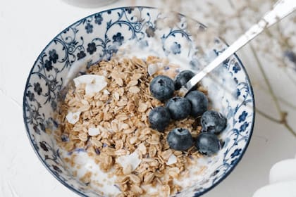La avena es un cereal saludable que se puede consumir en cualquier momento