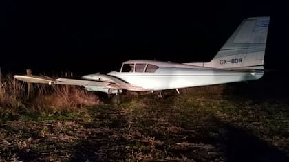 La avioneta debió bajar, dañada por los balazos