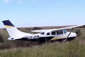 Investigan la pista de un helicóptero que brindó apoyo a una narcoavioneta, que fue abandonada en un bañado