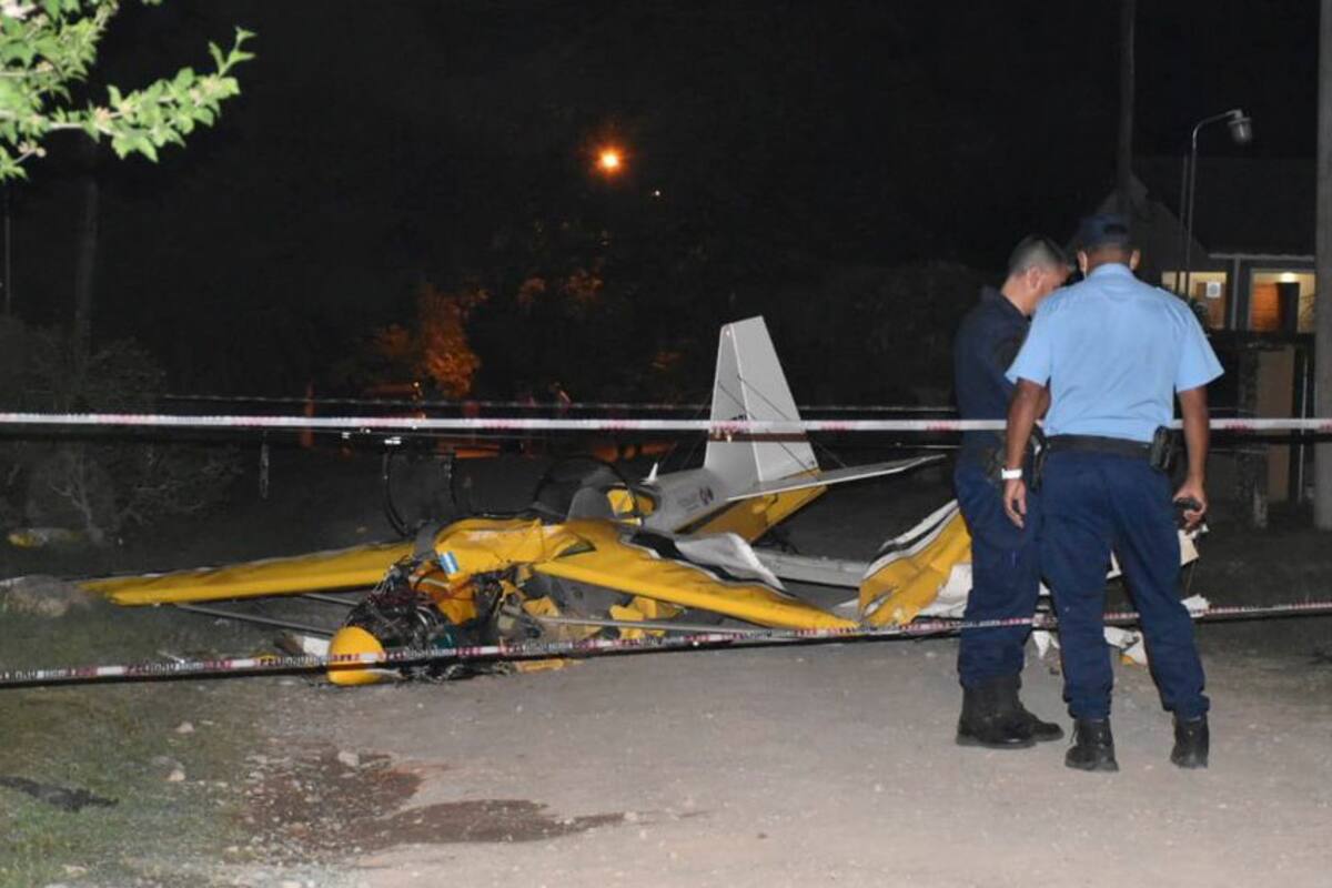 La avioneta quedó destruida