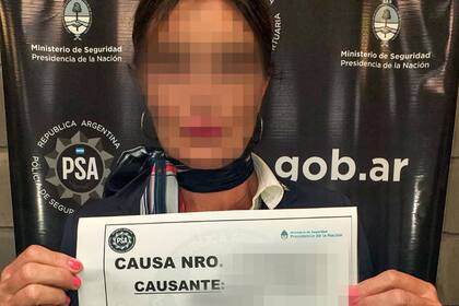 La azafata deberá enfrentar un juicio por intento de contrabando