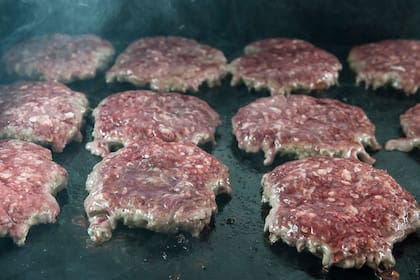 La bacteria del SUH se propaga en el agua y los alimentos