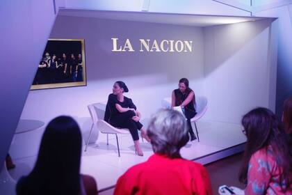 La bailarina, en el stand de La Nación