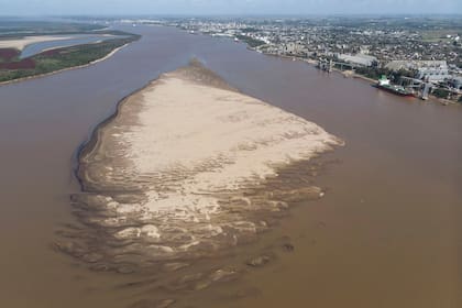 La bajante del río es la más aguda de los últimos 50 años