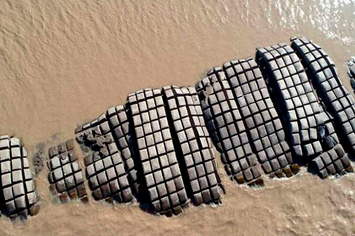 La bajante del Río Paraná dejó al descubierto la malla protectora del túnel subfluvial