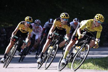 La banana mecánica: así funciona la estructura del equipo líder en el Tour