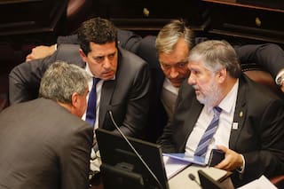 El kirchnerismo respaldó a un juez que viajó a Lago Escondido y puso en pausa la doctrina del “lawfare”