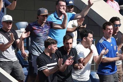 La banda del salamín: los 14 amigos de Juan