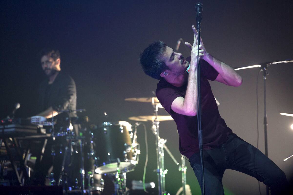 La banda española presentó su nuevo disco en el teatro Ópera y confirmó su crecimiento de convocatoria