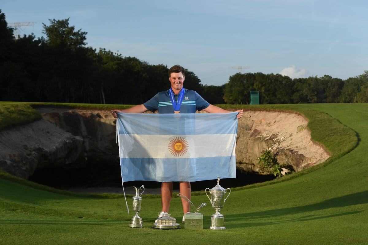 La bandera argentina y el orgullo de Abel Gallegos en su victoria en México