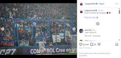 La bandera colgada en la tribuna visitante del estadio Gran Parque Central