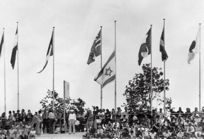 La bandera de Israel, a media asta