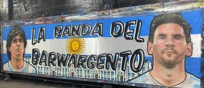 La bandera que acompañará a los hinchas que se alojarán en el complejo Barwa, a una hora de Doha, que estará copado por los argentinos; es uno de los más económicos