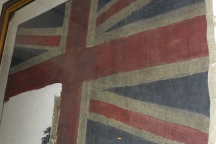 La bandera que algunos historiadores señalan como la que tomó Güemes en el Justine se encuentra actualmente en la Basílica de Nuestra Señora del Rosario