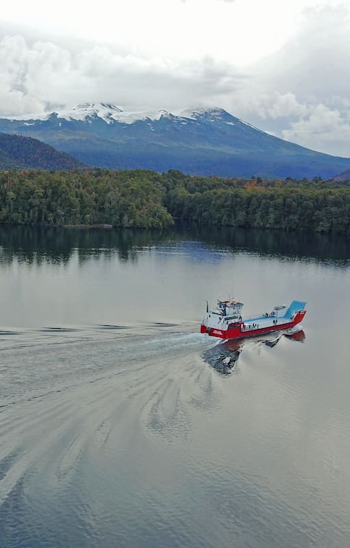 La barcaza hace el cruce tres veces por día, todo el año.
Gentileza @huilohuilo_reservabiologica