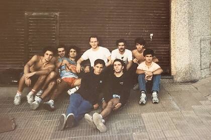 La barra de la esquina.