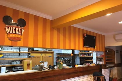 La barra de Mickey renovada para esta temporada