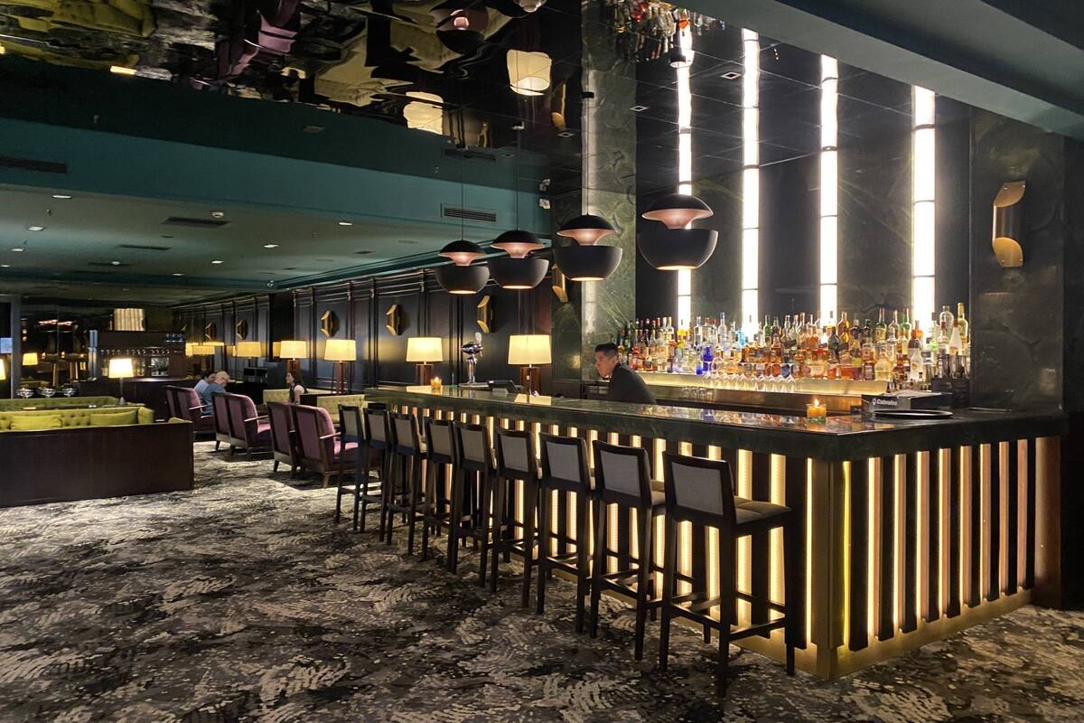 La barra de Oliver´s Bar, en el hotel Emperador