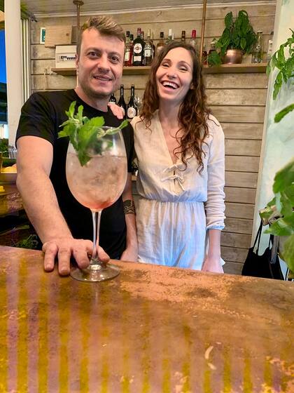 La barra de tragos de Luna Negra está a cargo del sommeliar Juan Giacolone