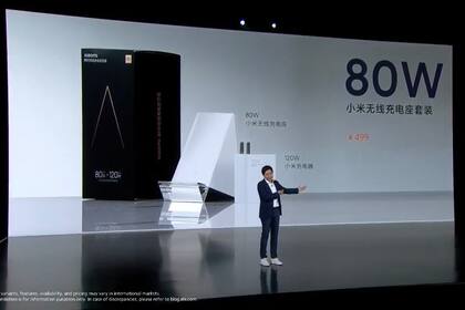 La base de carga inalámbrica de 80 watts de Xiaomi permite cargar un teléfono tan rápido como con un cable