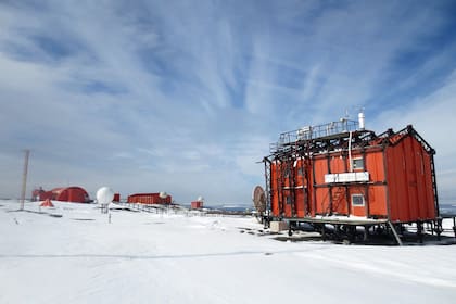 La Base Marambio es la principal estación científica y militar permanente que Argentina mantiene en la Antártida