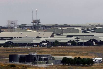 La base militar de Mount Pleasant, la fortaleza construida por Gran Bretaña tres años después de la Guerra de las Mavinas