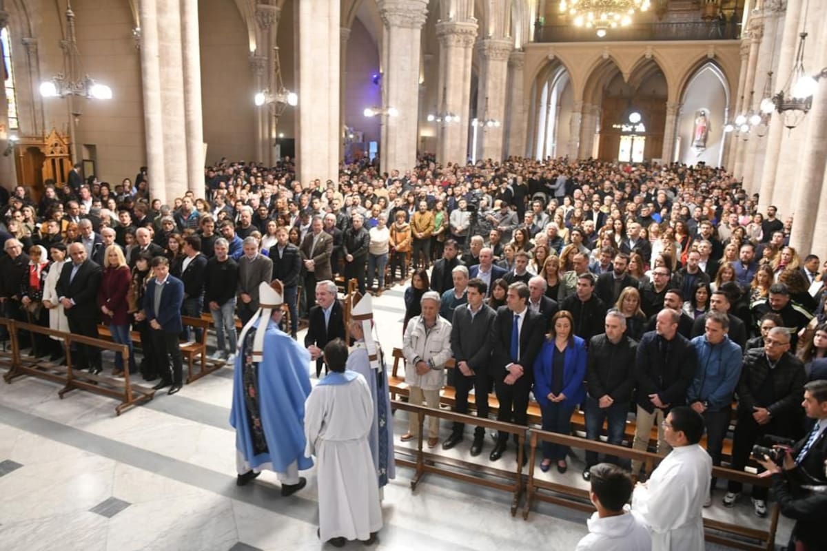 La Basílica de Luján, convertida en una sede partidaria del Gobierno