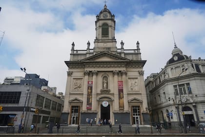 La Basílica de San José de Flores, donde Bergoglio sintió el llamado a convertirse en sacerdote, también será iluminada