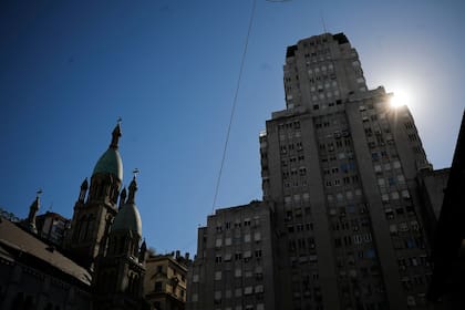 Así se ve el Kavanagh desde la Basílica