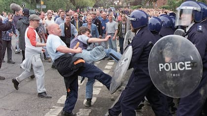 La batalla de Orgreave: según Medina, la reconstrucción de este enfrentamiento es una de las obras fundamentales del inicio del siglo XXI, a nivel mundial