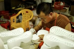 La BBC visitó un taller en un pueblo de Guangzhou que producía productos para EE.UU
