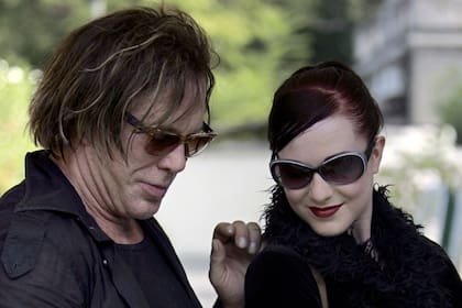 Mickey Rourke y Evan Rachel Wood se conocieron filmando El luchador y no escaparon a los rumores de romance