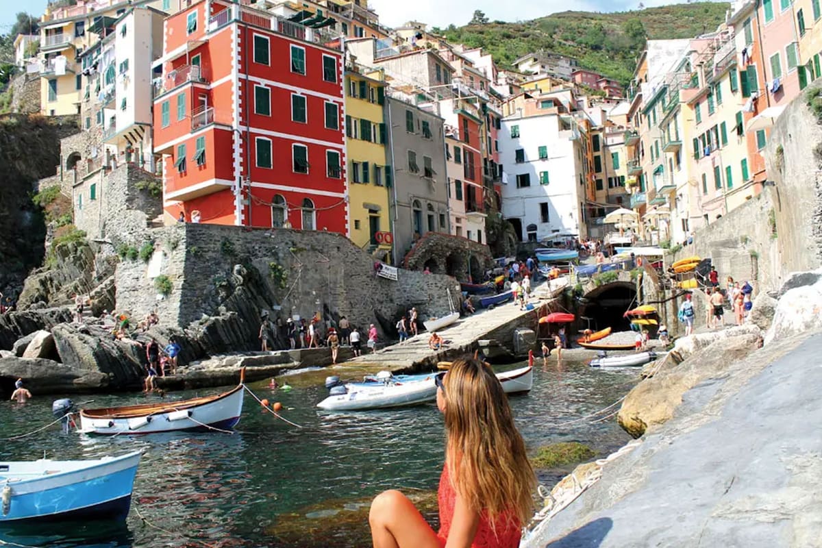 La belleza de esta tierra es fenomenal. Aquí, en Riomaggiore, uno de los pueblos más empinados.