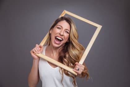 “La belleza para mí es estar en sintonía con lo que uno siente, siento que tiene que ver con la esencia de uno, explotarla y ser lo más natural posible”, Florencia Bertotti, Actriz.