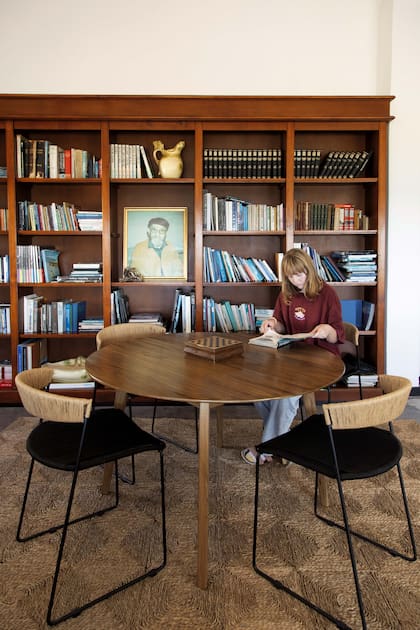 La biblioteca está especializada en temáticas de la región.