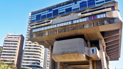 La Biblioteca Nacional es la institución cultural más antigua del país