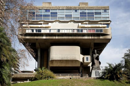 La Biblioteca Nacional fue inaugurada en 1992 en base a un proyecto del arquitecto Clorindo Testa