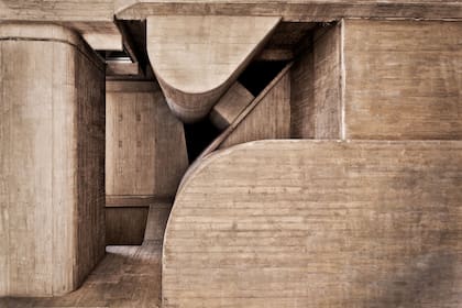 La Biblioteca Nacional por Claudio Larrea, en Otto Galería